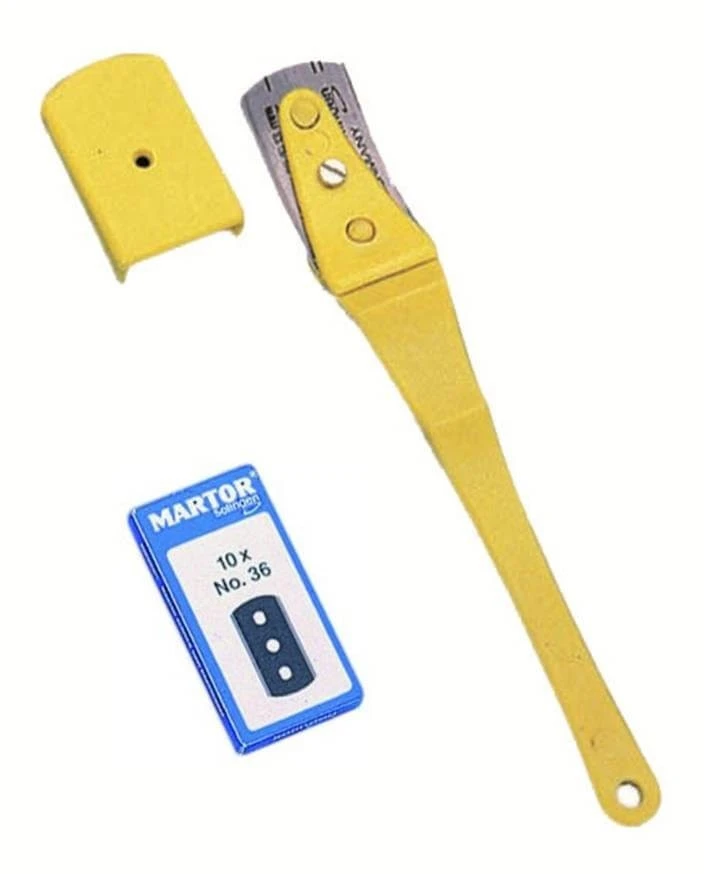 Baker Lame ''Super Grignette'' With Protection Cap + 10 Spare Blades 1 Baker Lame ''Super Grignette'' With Protection Cap + 10 Spare Blades