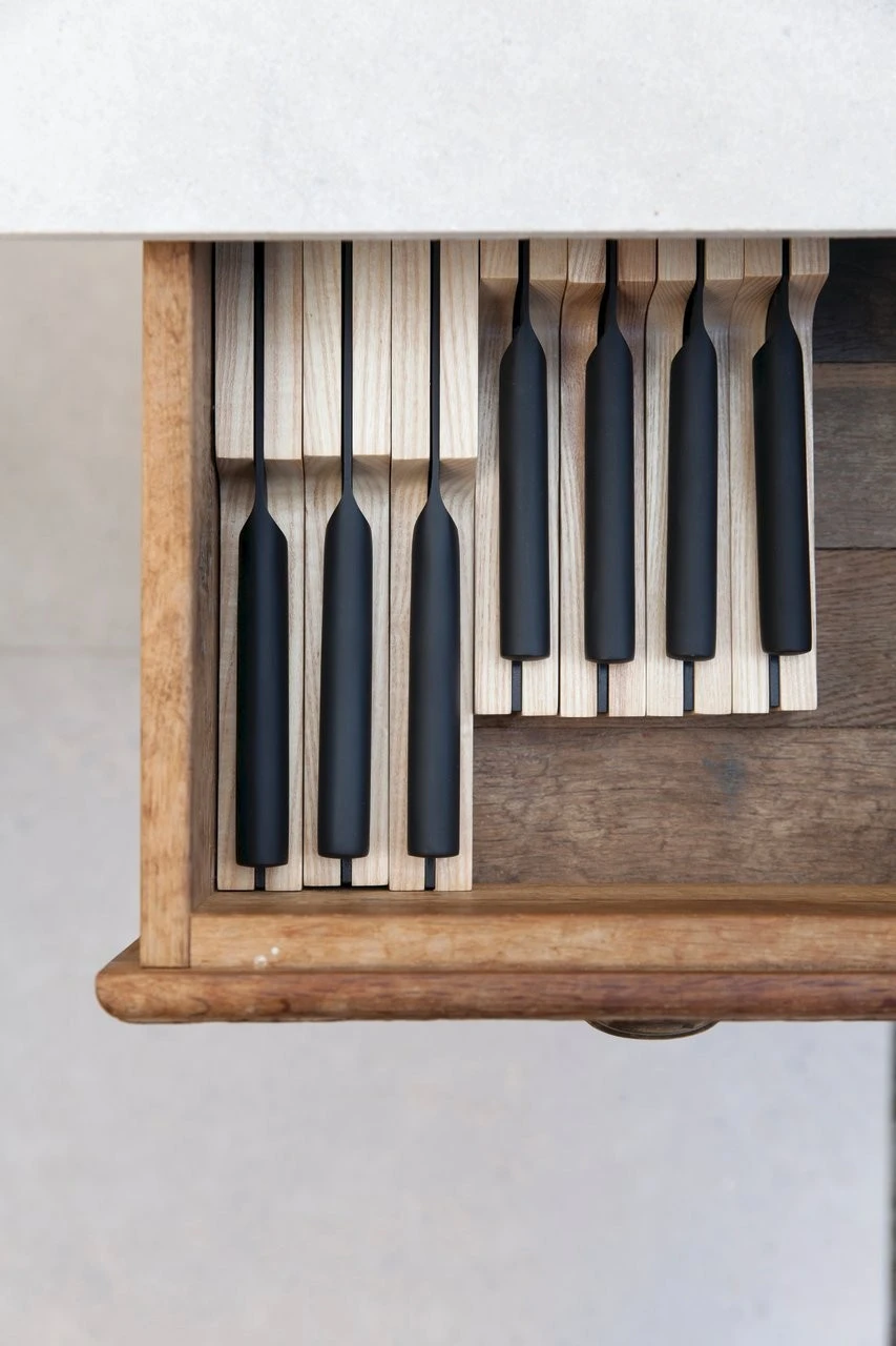 BergHOFF Magnetic Knife Organizer 30cm Made Of Ash Wood 3 BergHOFF Magnetic Knife Organizer 30cm Made Of Ash Wood - Image 3