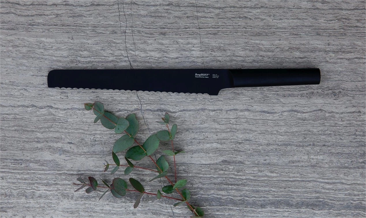 BergHOFF Ron Titan Bread Knife 23cm - Titanium Coating 2 BergHOFF Ron Titan Bread Knife 23cm - Titanium Coating - Image 2