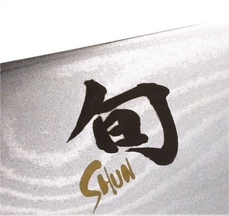 Kai Shun Classic Santoku Knife 18cm - Damascus Steel Blade 3 Kai Shun Classic Santoku Knife 18cm - Damascus Steel Blade - Image 3