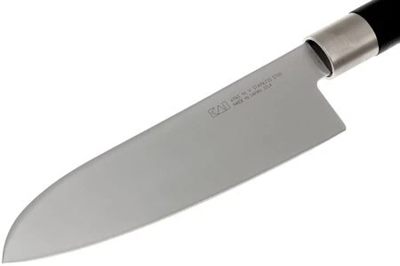 KAI Wasabi Black Santoku Knife 16.5cm 2 KAI Wasabi Black Santoku Knife 16.5cm - Image 2