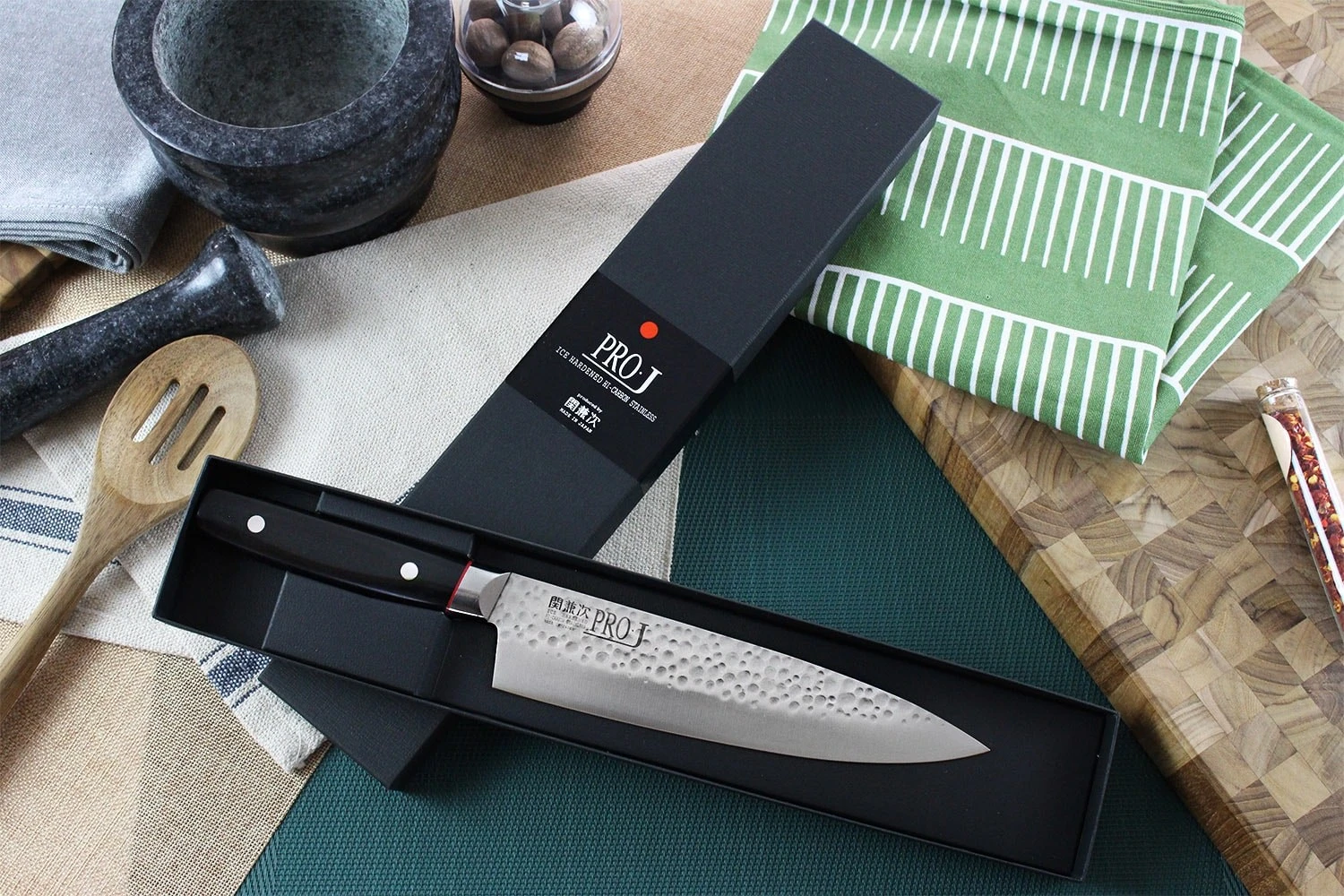 Kanetsugu Pro-J Chef Knife Hammered Blade 20cm 2 Kanetsugu Pro-J Chef Knife Hammered Blade 20cm - Image 2