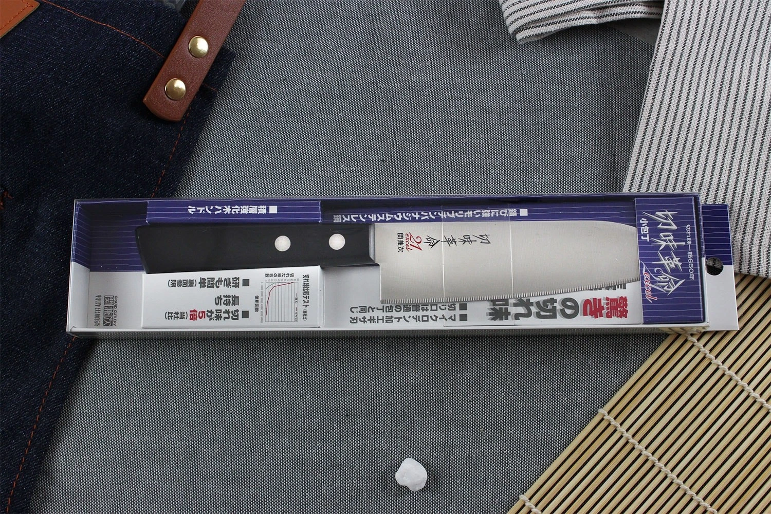 Kanetsugu Rev 21 Santoku Knife Micro-serrated Blade 13.5cm 9 Kanetsugu Rev 21 Santoku Knife Micro-serrated Blade 13.5cm - Image 9