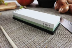 Wusaki Damas VG10 Pack With Chef Knife 20cm + Whetstone 3000/8000 12 Wusaki Damas VG10 Pack With Chef Knife 20cm + Whetstone 3000/8000 -Sabatier Sales Store wusaki damas vg10 pack with chef knife 20cm whetstone 2