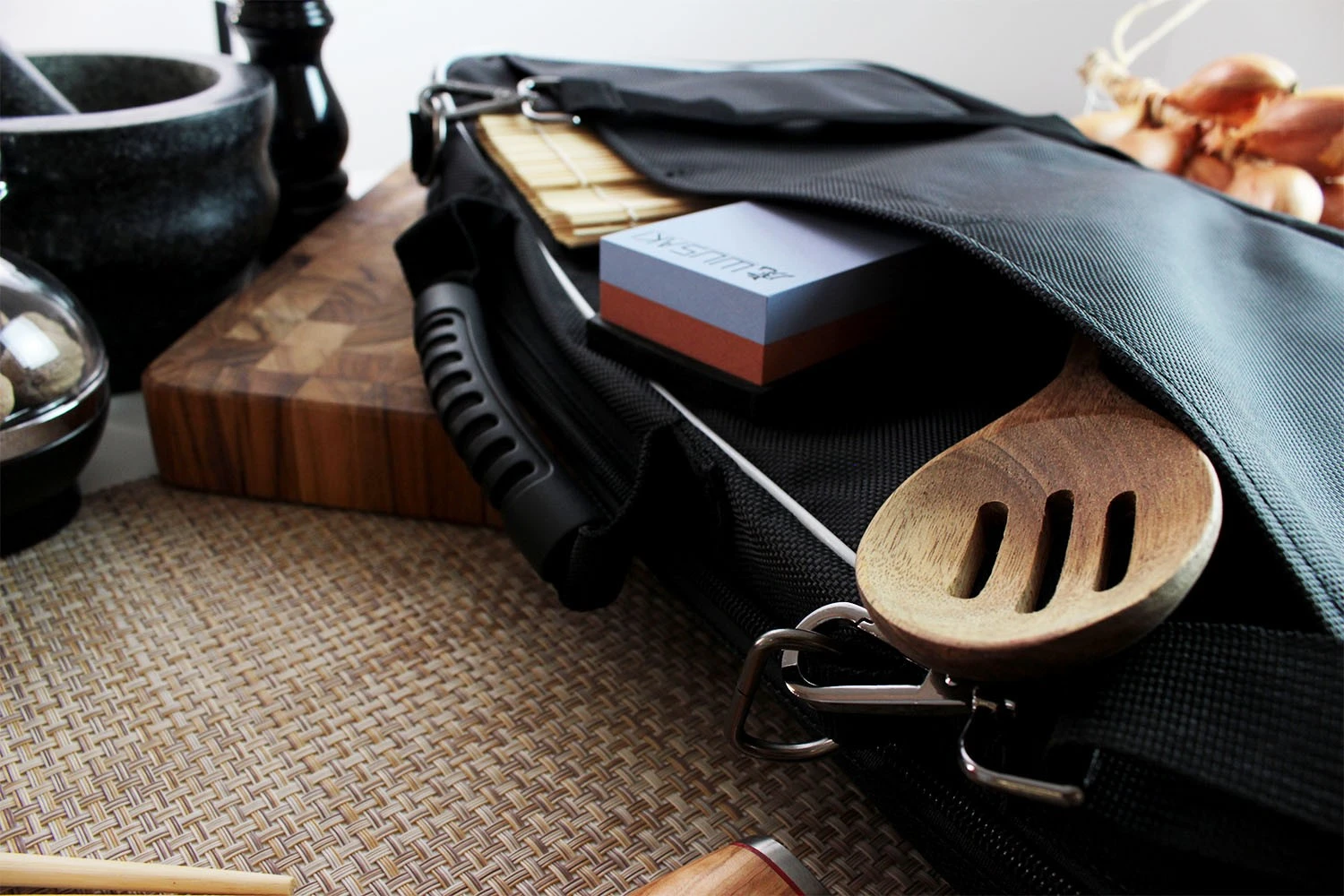 Wusaki Empty Bag For 21 Kitchen Knives And Utensils + 1 Large Storage Pocket 11 Wusaki Empty Bag For 21 Kitchen Knives And Utensils + 1 Large Storage Pocket - Image 11